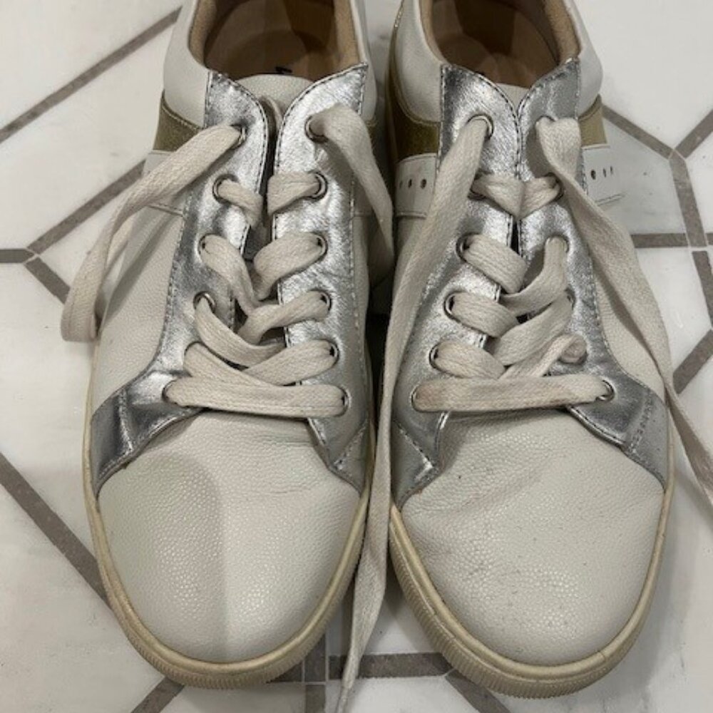 Van Eli Sport White & Gold Leather Sneakers 7.5 N